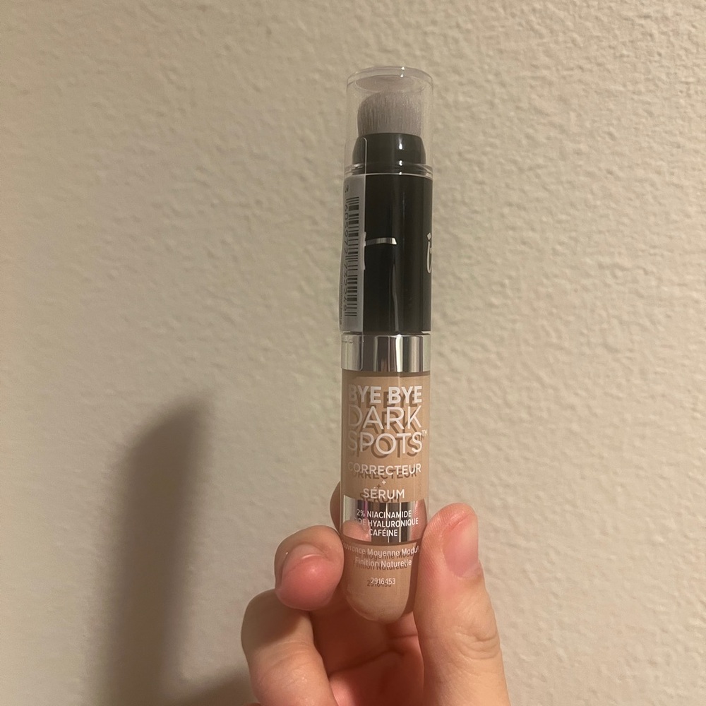 IT Cosmetics Bye Bye Dark Spots Concealer + Serum Light Neutral 22